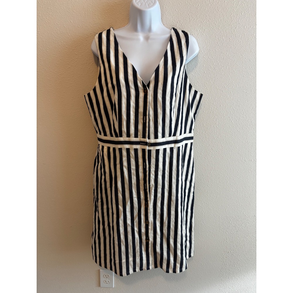 Sleeveless Black and White Striped V-Neck Dress